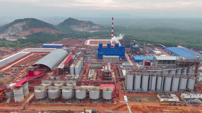 Presiden Joko Widodo (Jokowi) telah meresmikan injeksi bauksit perdana untuk proyek Smelter Grade Alumina Refinery (SGAR) Fase 1 PT Borneo Alumina Indonesia (BAI) yang berlokasi di Kabupaten Mempawah, Kalimantan Barat pada Selasa (24/09/2024). (Tangkapan Layar Youtube Sekretariat Presiden)