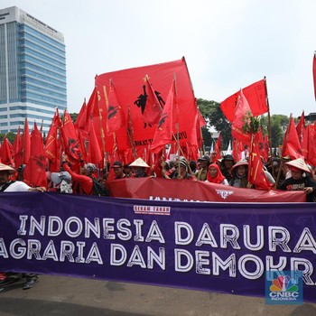 Demo Hari Tani Nasional, Massa Buruh-Petani Gruduk DPR Bawa 6 Tuntutan