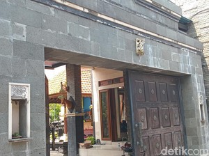 Ada Luka Tusuk di Tubuh Pasutri yang Tewas Bunuh Diri di Denpasar