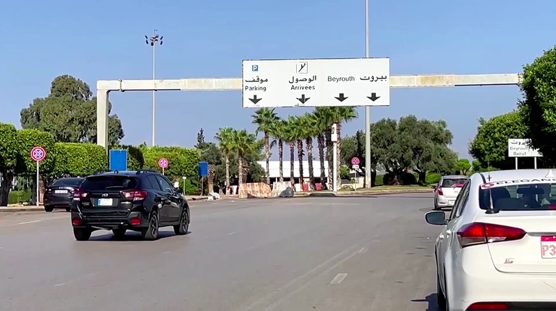 Sebanyak lebih dari 30 penerbangan dari dan menuju Beirut dibatalkan pada Selasa (24/9/2024), berdasarkan informasi dari situs web Bandara Internasional Rafic Hariri di Beirut, Lebanon. (Tangkapan Layar Video Reuters/BEIRUT - RAFIC HARIRI INTERNATIONAL AIRPORT WEBSITE) Sebanyak lebih dari 30 penerbangan dari dan menuju Beirut dibatalkan pada Selasa (24/9/2024), berdasarkan informasi dari situs web Bandara Internasional Rafic Hariri di Beirut, Lebanon. (Tangkapan Layar Video Reuters/BEIRUT - RAFIC HARIRI INTERNATIONAL AIRPORT WEBSITE)