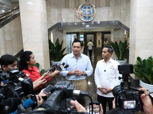 Usai Temui Mendag-Mentan, Anindya Sambangi Kantor AHY