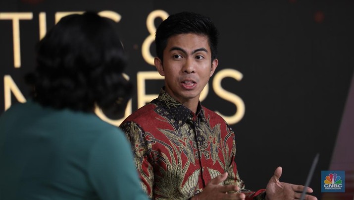 Chief Executive Officer Sucor Sekiritas, Bernadus Wijaya dalam program Road To CNBC Indonesia Awards 2024 di Jakarta, Rabu (25/9/2024). (CNBC Indonesia/Tri Susilo)