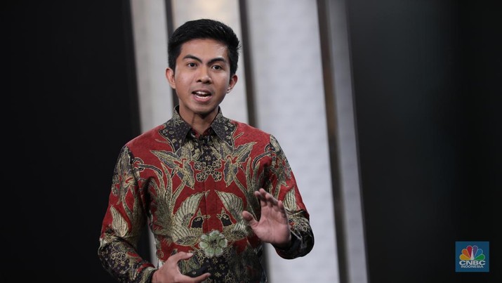 Chief Executive OfficerSucor Sekiritas, Bernadus Wijaya dalam program Road To CNBC Indonesia Awards 2024 di Jakarta, Rabu (25/9/2024). (CNBC Indonesia/Tri Susilo)