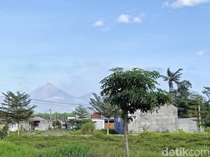 Gunung Semeru 2 Kali Erupsi, Luncurkan Abu Vulkanik Setinggi 600 Meter