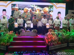 Begini Pesan Pilkada Damai dalam Gelaran Maulid Nabi dan Istigasah di Sampang