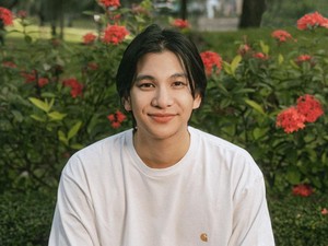 Phum Viphurit Kenalin Paul Vibhavadi dan Dunianya di The Other Side