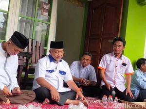 Ahmad Syaikhu Ingin Gaji Guru Honorer Setara UMK di Jabar