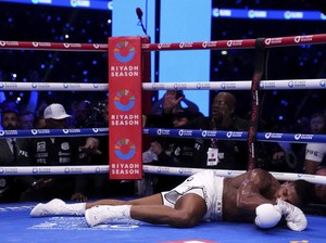Anthony Joshua Seperti Lupa Cara Bertinju