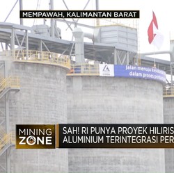 Video: Injeksi Bauksit Perdana Pabrik Alumina di Mempawah