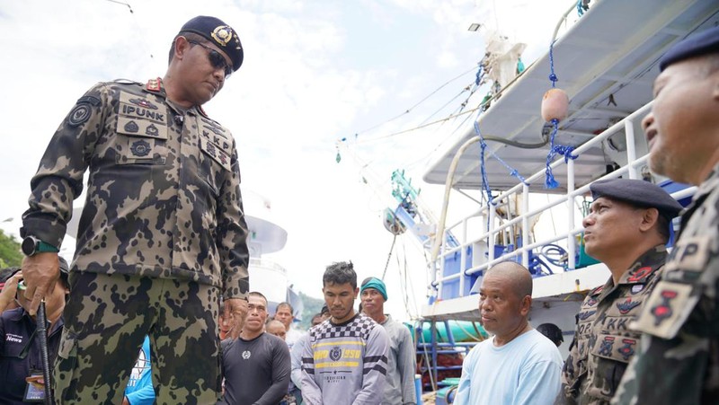 Kementerian Kelautan dan Perikanan (KKP) berhasil mengamankan lima unit Kapal Ikan Asing (KIA) pencuri ikan yang sedang beraksi di perairan Samudera Pasifik wilayah Sulawesi, dan Selat Malaka. (Dok. Humas Ditjen PSDKP)