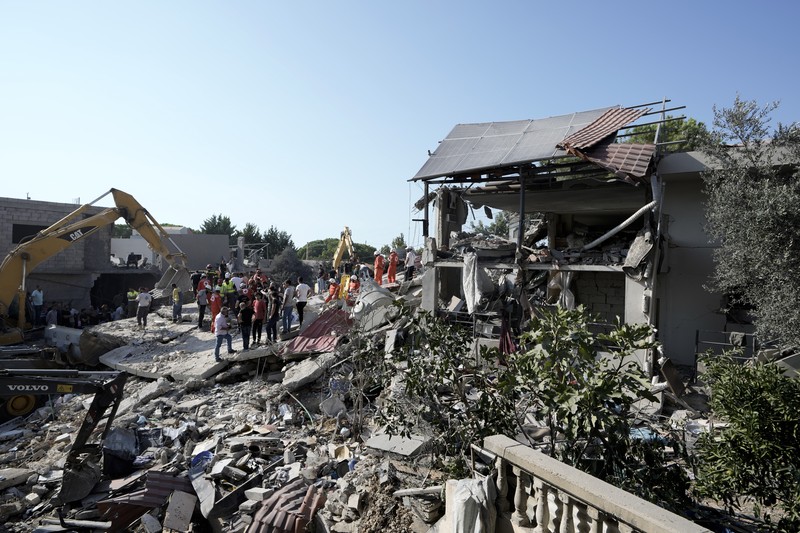 Ketegangan di Timur Tengah semakin meningkat akibat serangan Israel terhadap Lebanon. Akibatnya sejumlah wilayah di Lebanon mengalami kerusakan. (REUTERS/Amr Abdallah Dalsh) Ketegangan di Timur Tengah semakin meningkat akibat serangan Israel terhadap Lebanon. Akibatnya sejumlah wilayah di Lebanon mengalami kerusakan. (REUTERS/Amr Abdallah Dalsh)