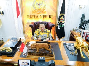 Di Wisuda UNPERBA, Bamsoet Ingatkan Peran Penting Anak Muda bagi Bangsa