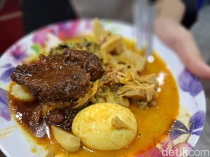 Adu Gurih 3 Ketupat Sayur Padang Populer di Jakarta, Begini Rasanya