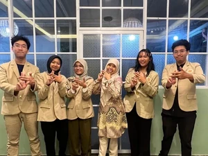 5 Mahasiswa UGM Ciptakan Sandal Terapi Pintar untuk Pasien Patah Tulang