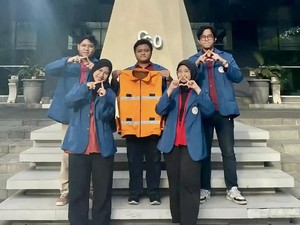 Keren! Mahasiswa Unair Bikin Rompi Otomatis Pencegah Serangan Panas Pekerja