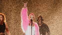 P!nk Jelasin Soal Cium Leher Justin Bieber hingga Diduga Terlibat Kasus P Diddy