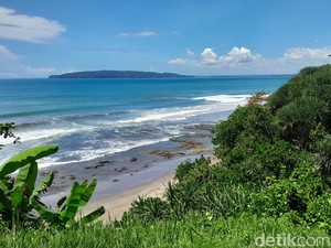 Menyatu dengan Alam di Karinjing Forest Pangandaran