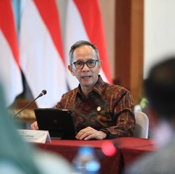 OJK Gandeng Malaysia Buat Kolaborasi Industri Bank Syariah