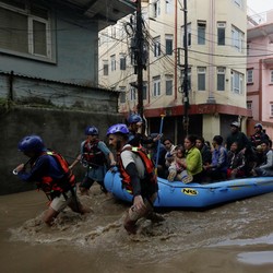 Banjir Maut Hantam Tetangga Asia RI, 200 Orang Tewas