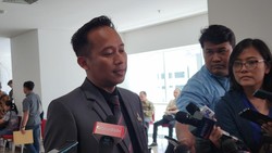 Jadi Warga Negara Baik, Denny Cagur Ikut Proses Hukum Dugaan Judol