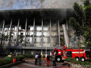 7 Fakta Kebakaran Gedung Perintis Kemerdekaan Saat Ada Renovasi