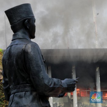 Kondisi Terkini Kebakaran Gedung Bakamla, Asap Membumbung Tinggi