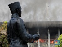 Kondisi Terkini Kebakaran Gedung Bakamla, Asap Membumbung Tinggi