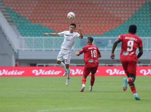 Babak Pertama Semen Padang Vs Persis Solo, Imbang Tanpa Gol
