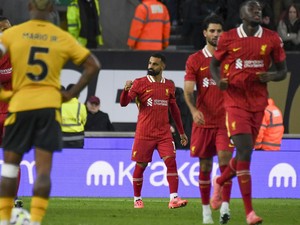Liverpool Puncaki Klasemen, Arne Slot Tak Mau Bahas Macam-macam Dulu
