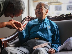 Mahathir Mohamad Sempat Masuk RS saat Rayakan Ultah Ke-100, Sakit Apa?