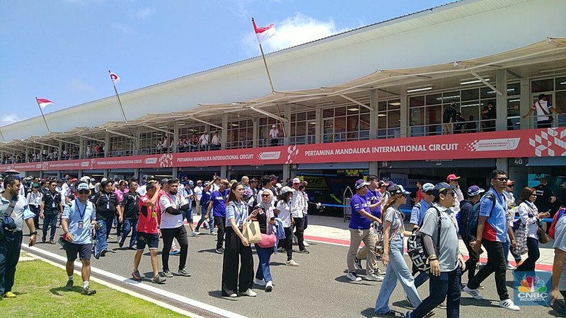 Suasana Jelang Final Race MotoGP Mandalika. (CNBC Indonesia/Suhendra)