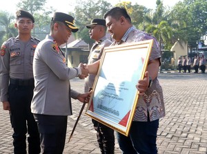 7 Warga yang Bantu Tugas Polisi Diganjar Penghargaan Kapolres Mojokerto