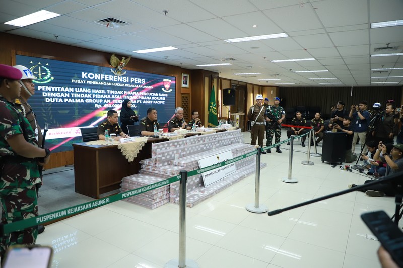 Penyitaan uang 450 milair kasus duta palma. (Dok. Kejaksaan Agung)
