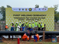 Bahlil Resmikan Awal Konstruksi Pipa Gas Cisem Tahap II Rp 2,7 Triliun
