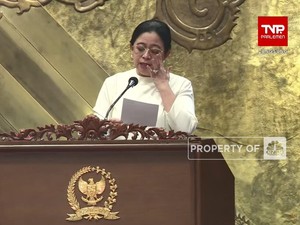 Puan Menangis & Suaranya Bergetar Saat Pimpin Paripurna Terakhir