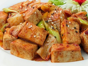 3 Resep Olahan Kimchi Sawi yang Pedas Gurihnya Mantap