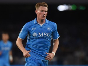McTominay Unjuk Gigi di Napoli, MU Malah Gigit Jari
