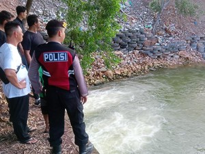 Bocah 8 Tahun di Batam Tewas Tenggelam Saat Berenang di Parit Besar