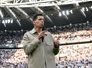 Hansi Flick: Szczesny Kiper Nomor Satu? Eits, Nanti Dulu