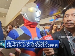 Video: Momen Unik di Pelantikan Anggota Parlemen, Dari 'Uhuy'-Ultraman