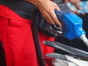 Subsidi BBM-Mobil Listrik Jadi Jurus Putar Roda Ekonomi & Genjot Investasi