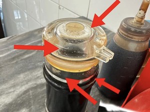 Hati-hati Bintik Putih di Botol Kecap Asin Pertanda Bahaya Ini!