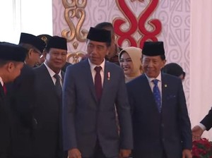 Jokowi Didampingi Prabowo Tiba di Gedung Parlemen Jelang Pelantikan DPR