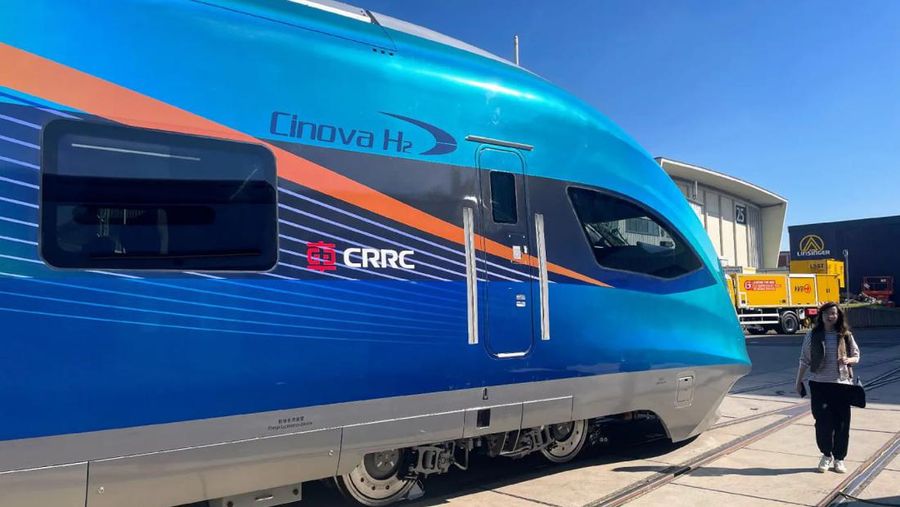 Kereta Hidrogen CINOVA H2. (Dok. toyokeizai)