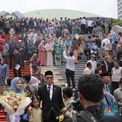 Penampakan Para Keluarga Anggota Parlemen Penuhi Gedung DPR/MPR