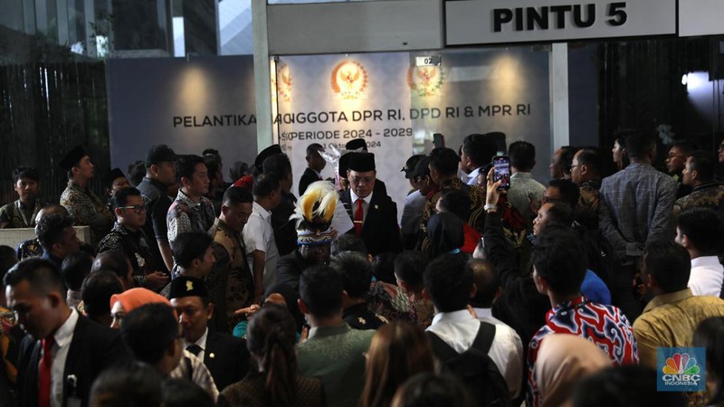 Suaana usai Sidang Pengucapan Sumpah Janji di gedung DPR/MPR RI, Jakarta, Selasa (1/10/2024). (CNBC Indonesia/Muhammad Sabki)