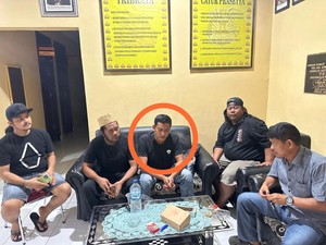 Tampang Ciut Pemobil Ngamuk di SPBU Wajo Saat Ditangkap Polisi
