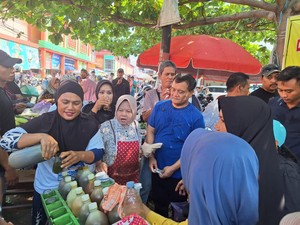 Kampanye di Pekalongan, Ahmad Luthfi Ajak Warga Ngombe Jamu