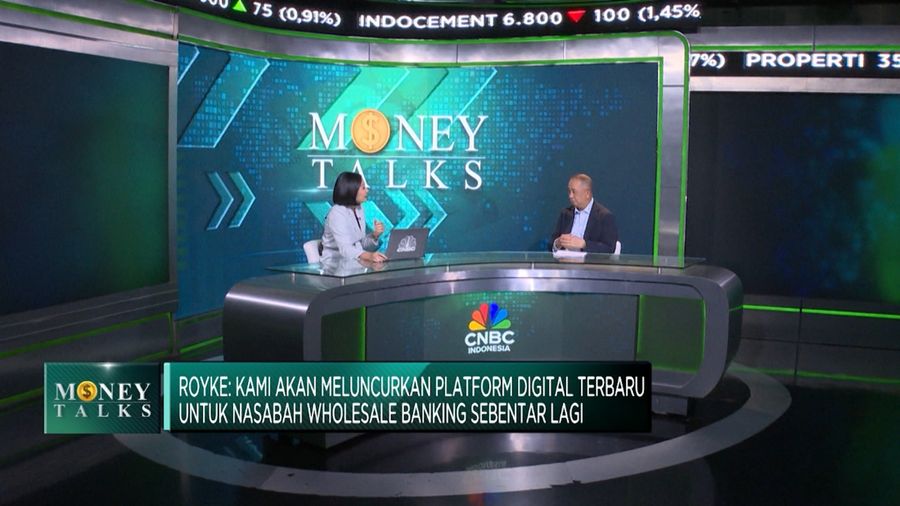 Direktur Utama Bank Negara Indonesia (BNI), Royke Tumilaar dalam program վ Money Talks pada Rabu (2/10/2024). (վ TV)