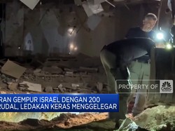 Video: Serangan Balas Dendam, Iran Bombardir Israel Dengan 200 Rudal